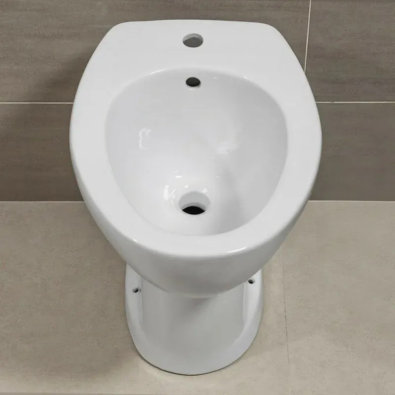 Bidet per anziani e disabili con altezza 49 cm e foro per rubinetto