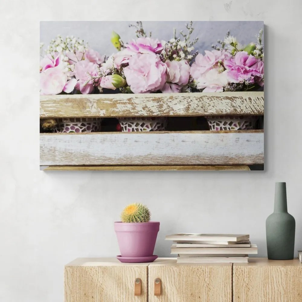 Quadro su tela – Fiori in cassetta di legno senza cuore