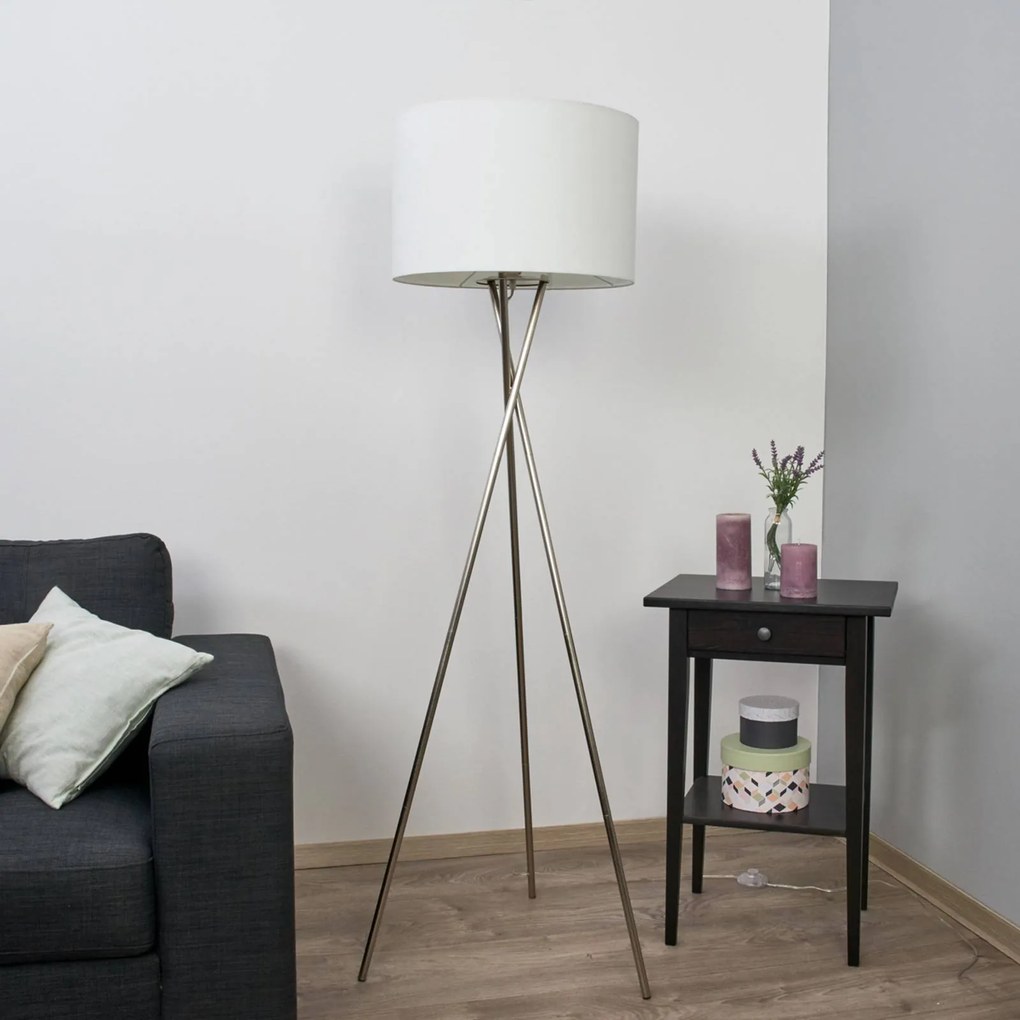 Lindby Fiby - lampada da terra a tre gambe bianca