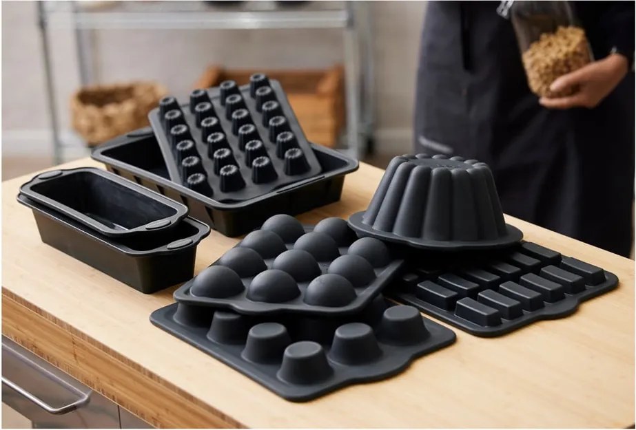 Stampo da forno in silicone 23,5x26 cm Charlotte – Blomsterbergs