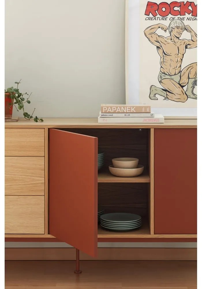 Cassettiera rosso mattone impiallacciata in rovere, larghezza 180 cm Yoko - Teulat