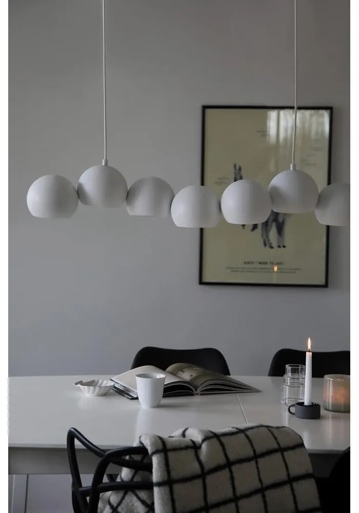 Lampadario bianco con paralume in metallo Cupolo – Markslöjd