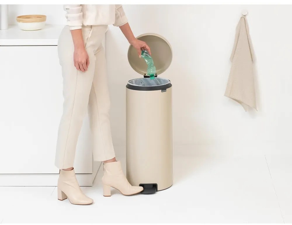 Bidone beige in acciaio 30 l NewIcon - Brabantia