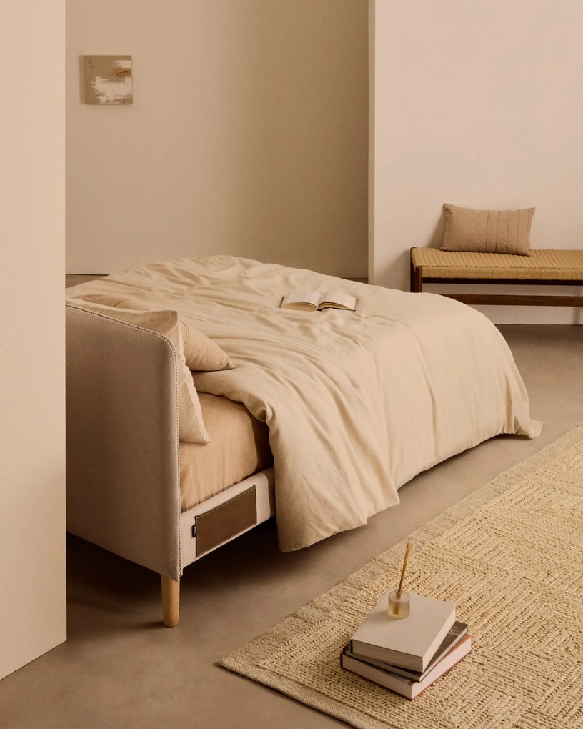 Kave Home - Letto Dyla sfoderabile beige, con gambe in faggio massiccio per materasso da 160 x 200 cm