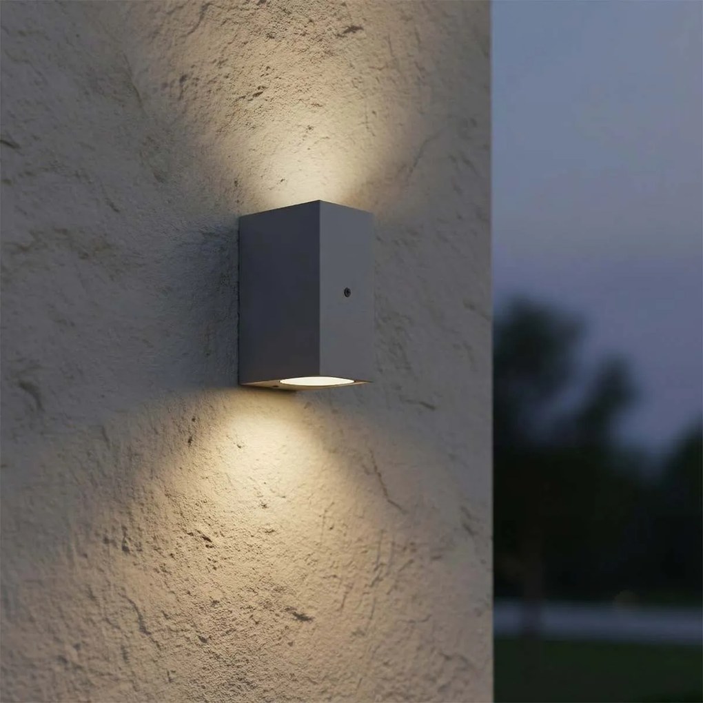 Applique Rettangolare 2xGU10 con Sensore Crepuscolare IP65 - Grigia