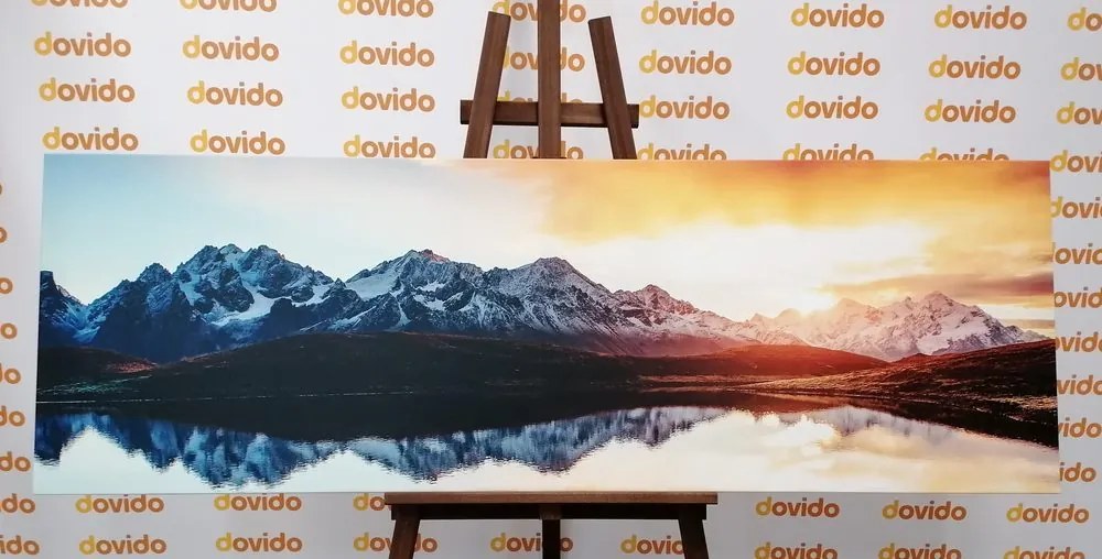 Quadro su tela – Splendido tramonto sulle montagne