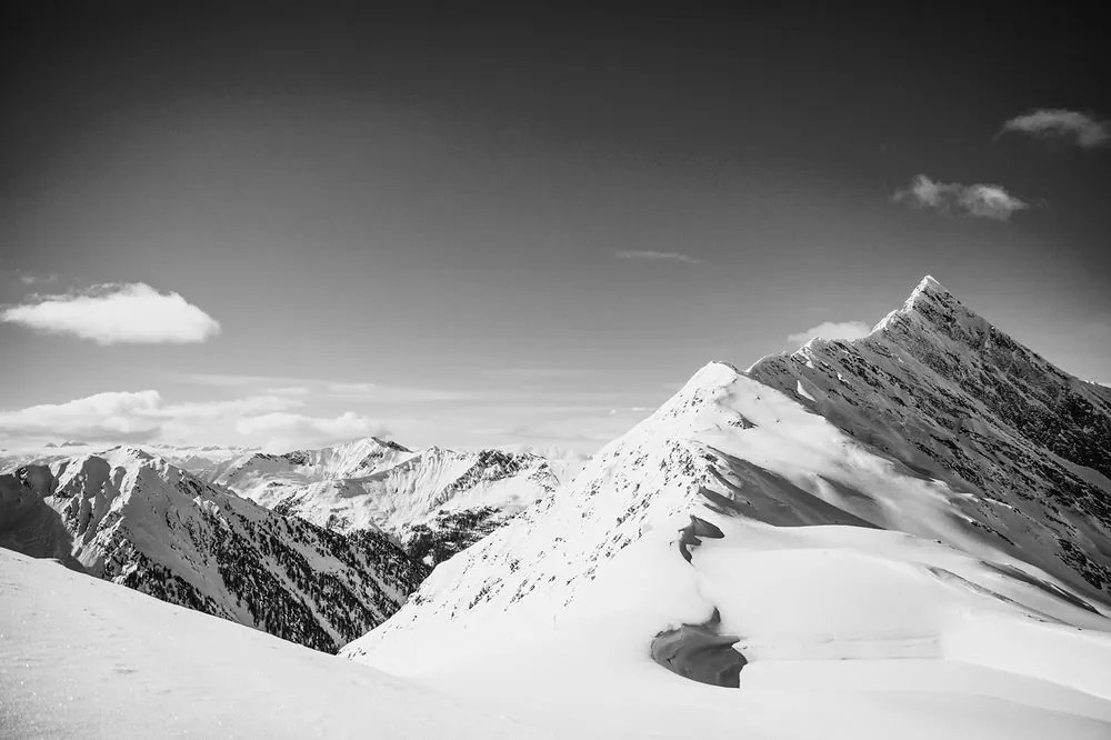 Carta da parati – Montagne innevate in bianco e nero