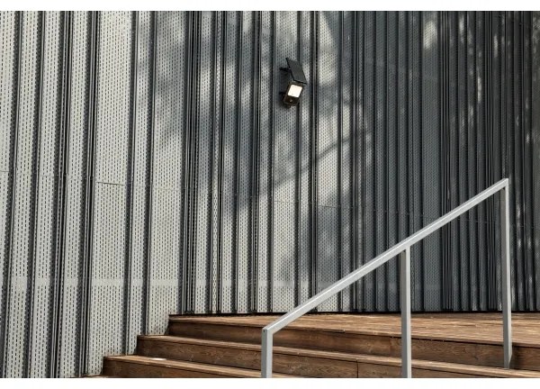 Kanlux 36607 - Proiettore LED con pannello solare e sensore 15W/15000 mAh 3,2V IP65 +RC