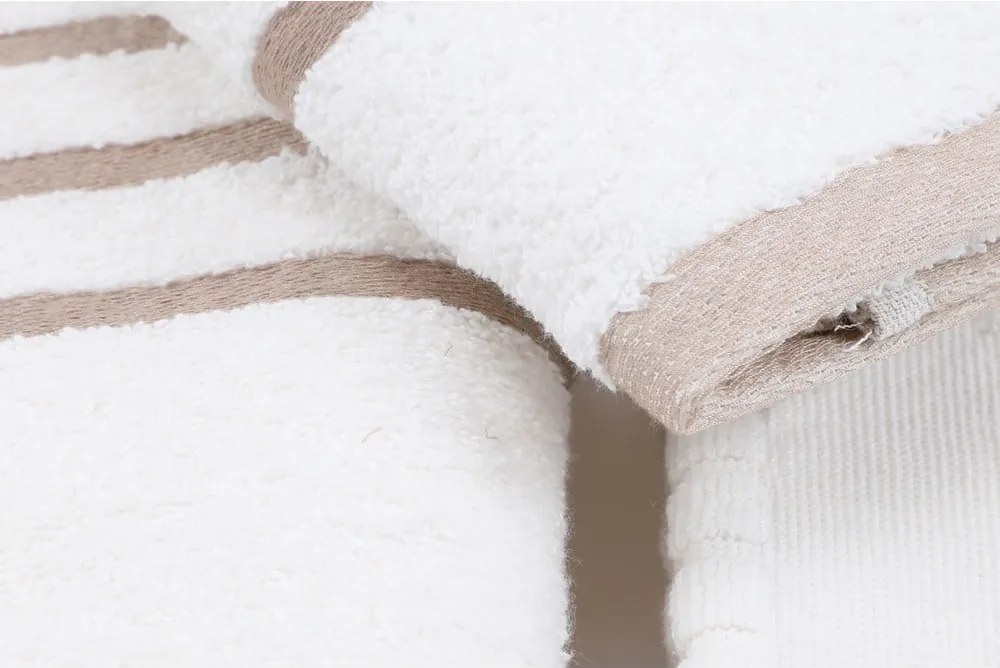 Asciugamani e teli da bagno in cotone bianco in un set di 4 pezzi Linda - Foutastic