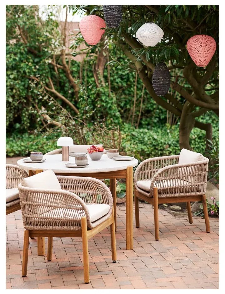 Lanterna a LED rosa con alimentazione a pannelli solari da esterno (altezza totale 30 cm) Greatham – House Nordic