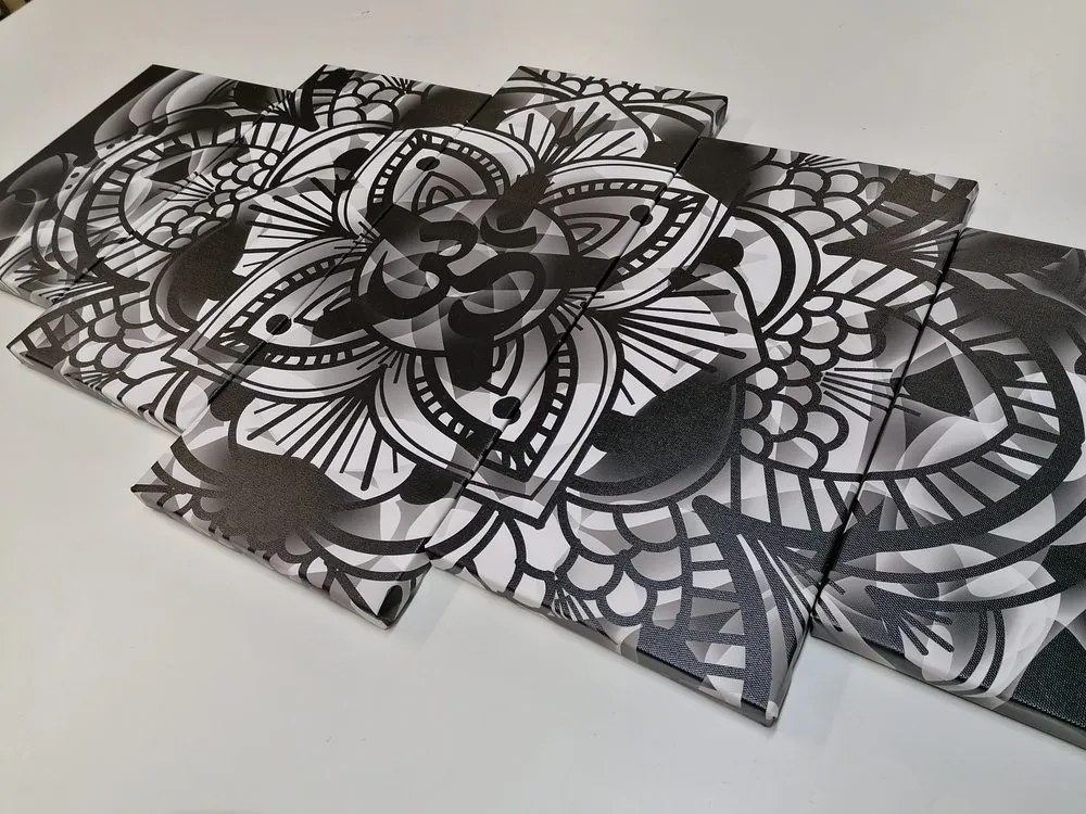 Quadri 5 pezzi – Mandala della salute in bianco e nero