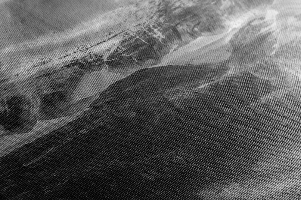 Quadro su tela – Paesaggio montano maestoso in bianco e nero