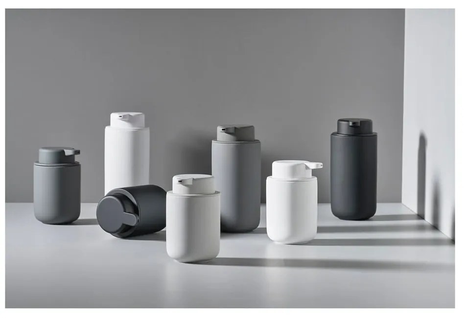 Dispenser di sapone in gres nero 0,45 l Ume - Zone