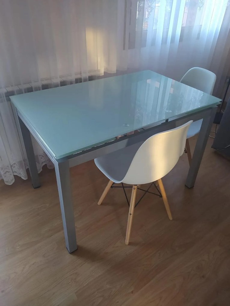 Tavolo da pranzo allungabile con piano in vetro grigio satinato  110 x 70