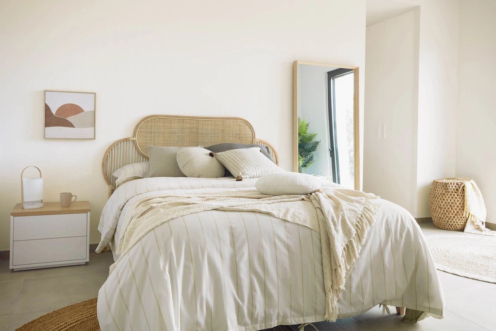 Kave Home - Fodera cuscino Sagira 100% cotone beige a righe e nappine marroni 45 x 45 cm