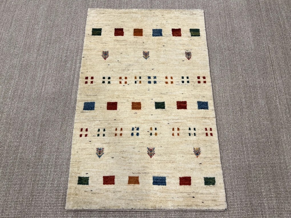 Gabbeh Tappeto persiano 130 x 80 Beige (Iran) Annodato A Mano