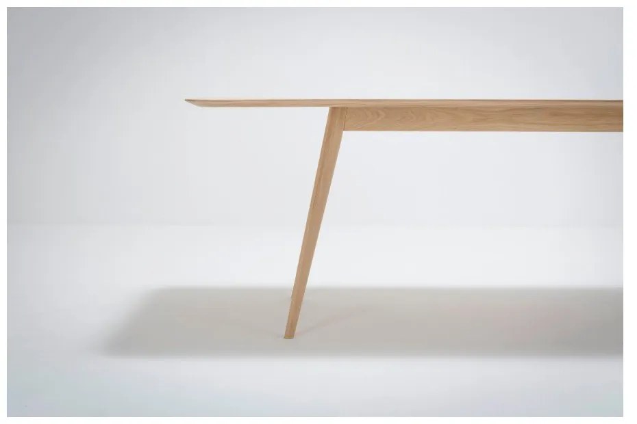 Tavolo da pranzo in legno massiccio di quercia , 220 x 90 cm Stafa - Gazzda