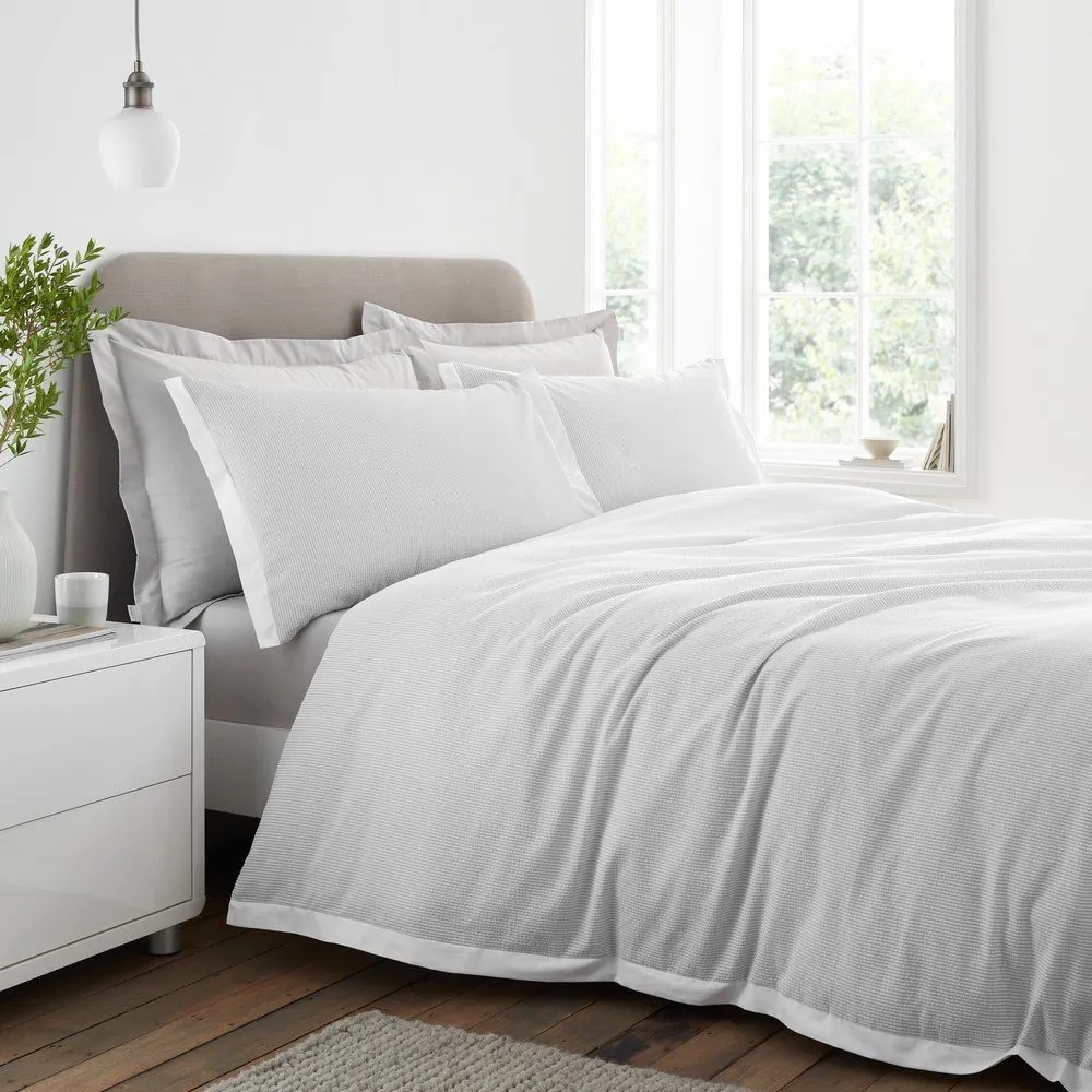 Set copripiumino e federa grigio chiaro in percalle di cotone per letto matrimoniale 3 pezzi 200x200 cm Seersucker Woven Stripe – Bianca