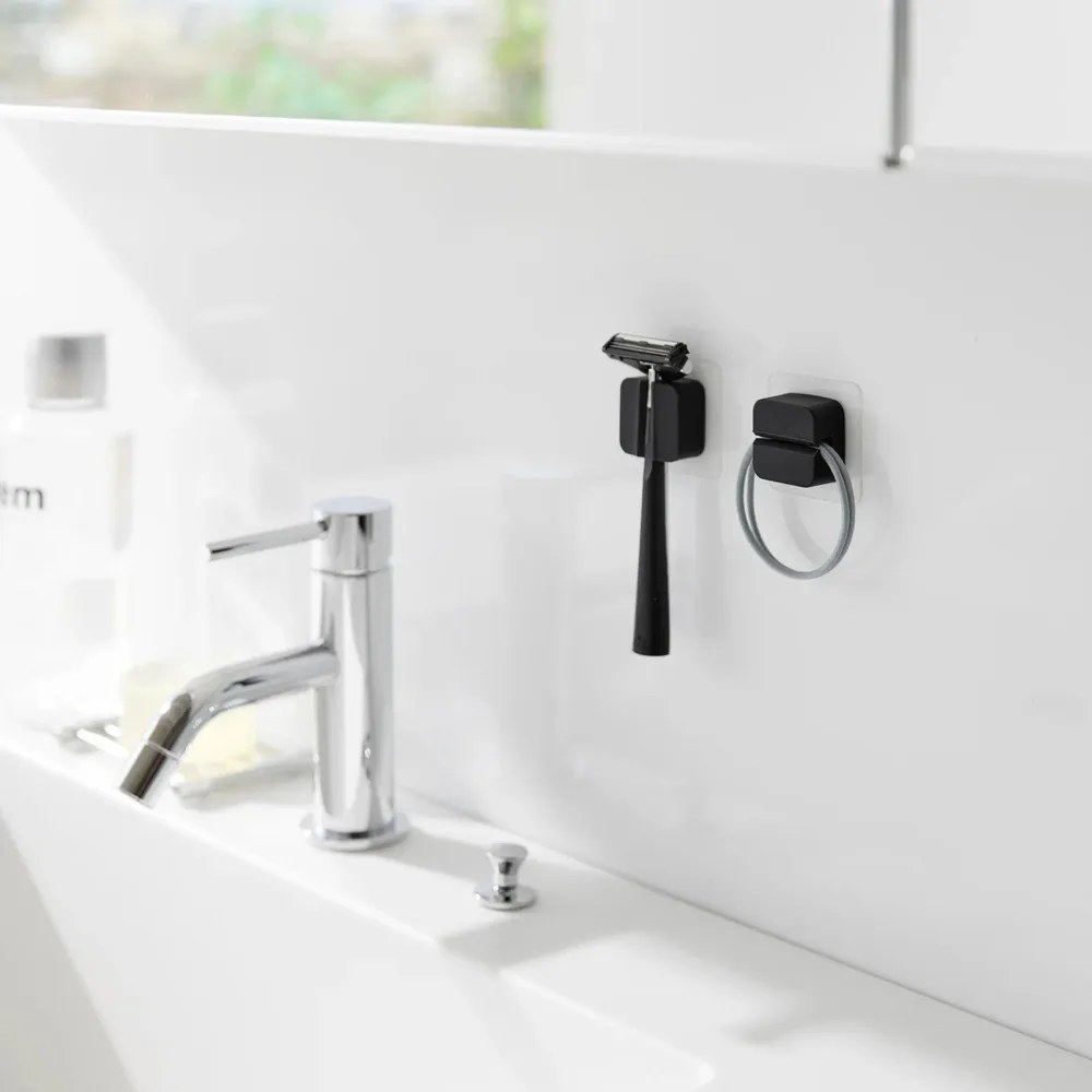 Portaoggetti multifunzione in silicone nero in set da 2 Film Hook - YAMAZAKI