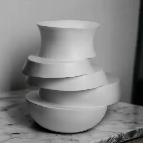 Vaso 38 x 33 x 36 cm, in resina, bianco