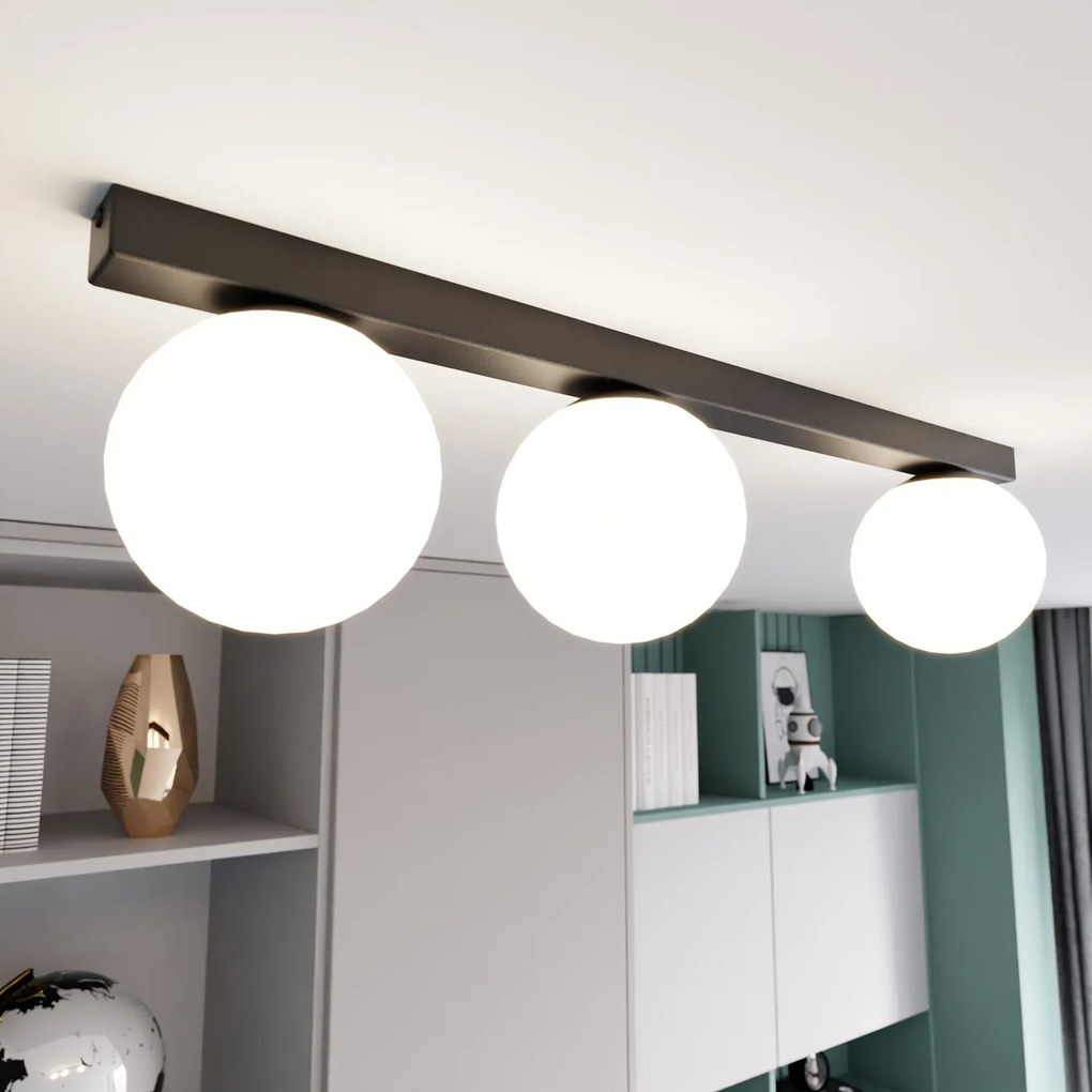 Plafoniera Moderna 3 Luci Giapeto Barra In Acciaio Nero E Sfere Di Vetro Opale