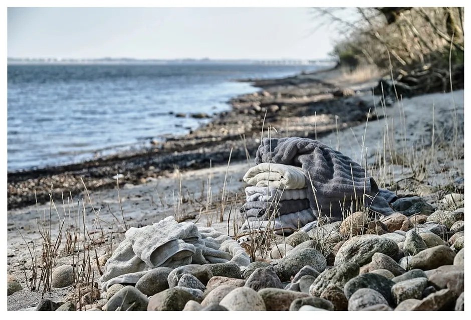 Telo da bagno in cotone marrone 70x140 cm Inu - Zone