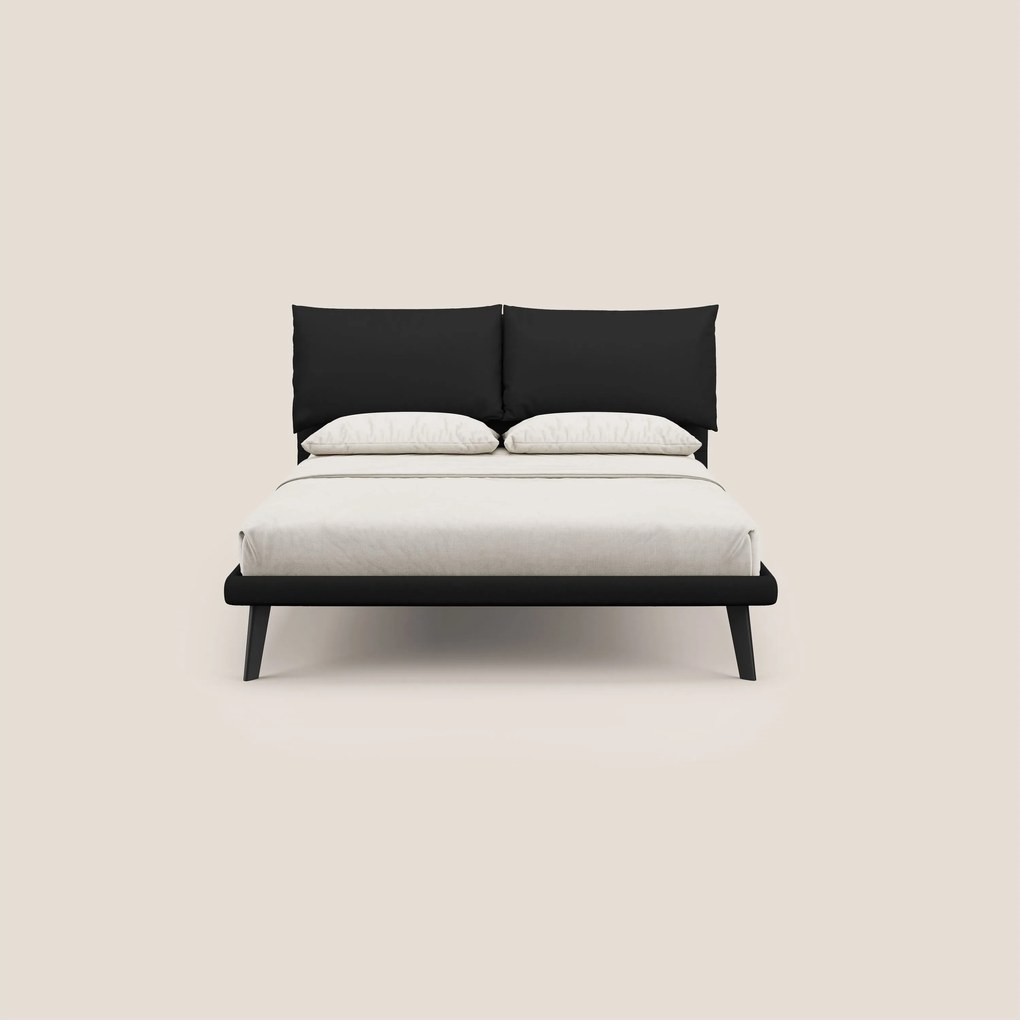 Astrid letto imbottito con piedi in legno in microfibra smacchiabile T11 nero