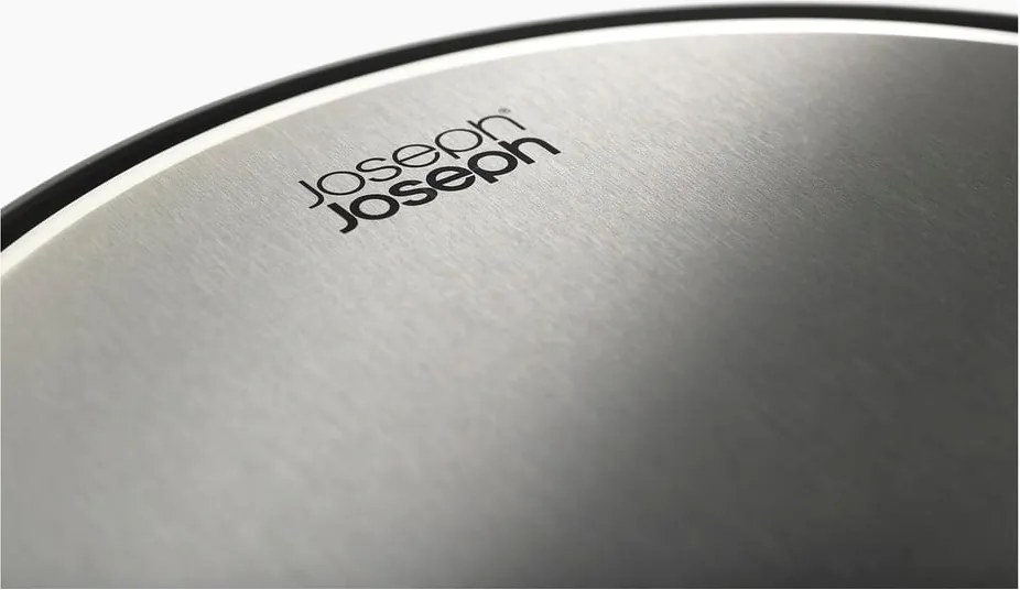 Cestino per la spazzatura color argento lucido in acciaio inox con pedale 30 l Arc – Joseph Joseph