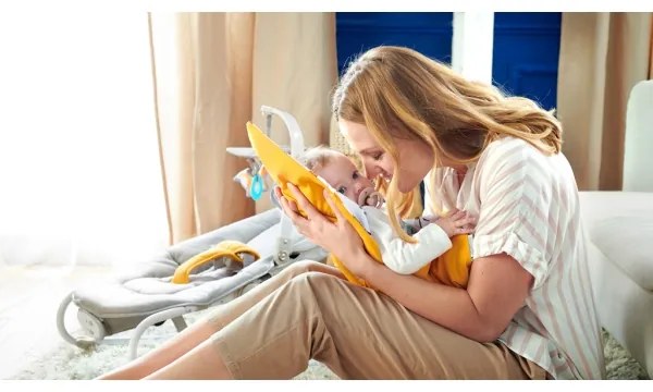 KINDERKRAFT - Dondolo vibrante per bambini con melodia FELIO 2 giallo