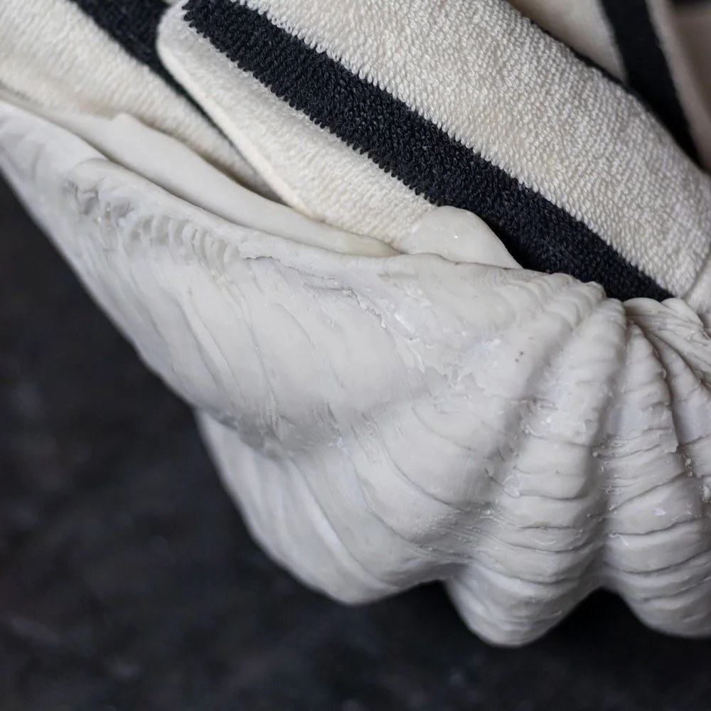 Portaoggetti decorativo in poliresina 33x27 cm Shell - Mette Ditmer Denmark