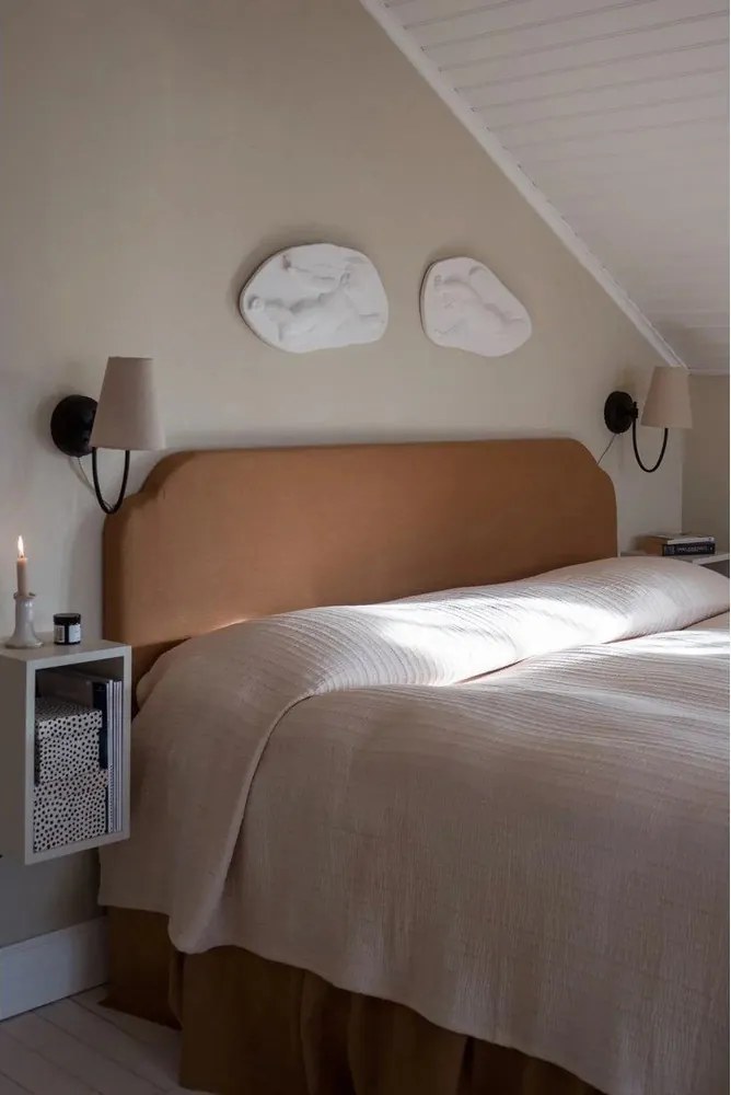 Lampada da parete nera/beige con alimentazione a corrente Amar – Markslöjd