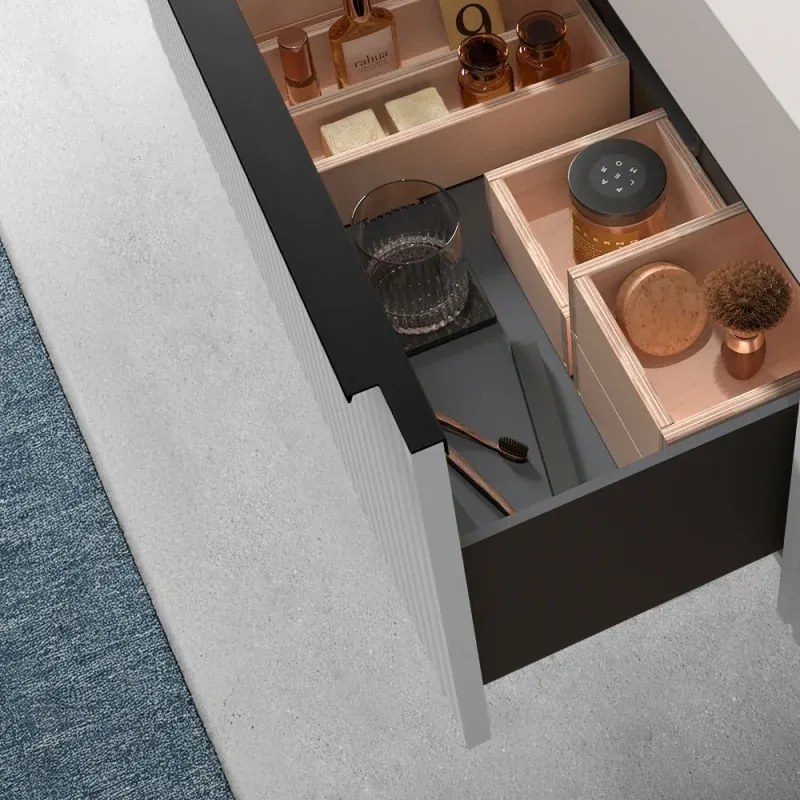 Mobile bagno sospeso 70 cm bianco opaco cannettato con cassetto, specchio e lavabo Nara