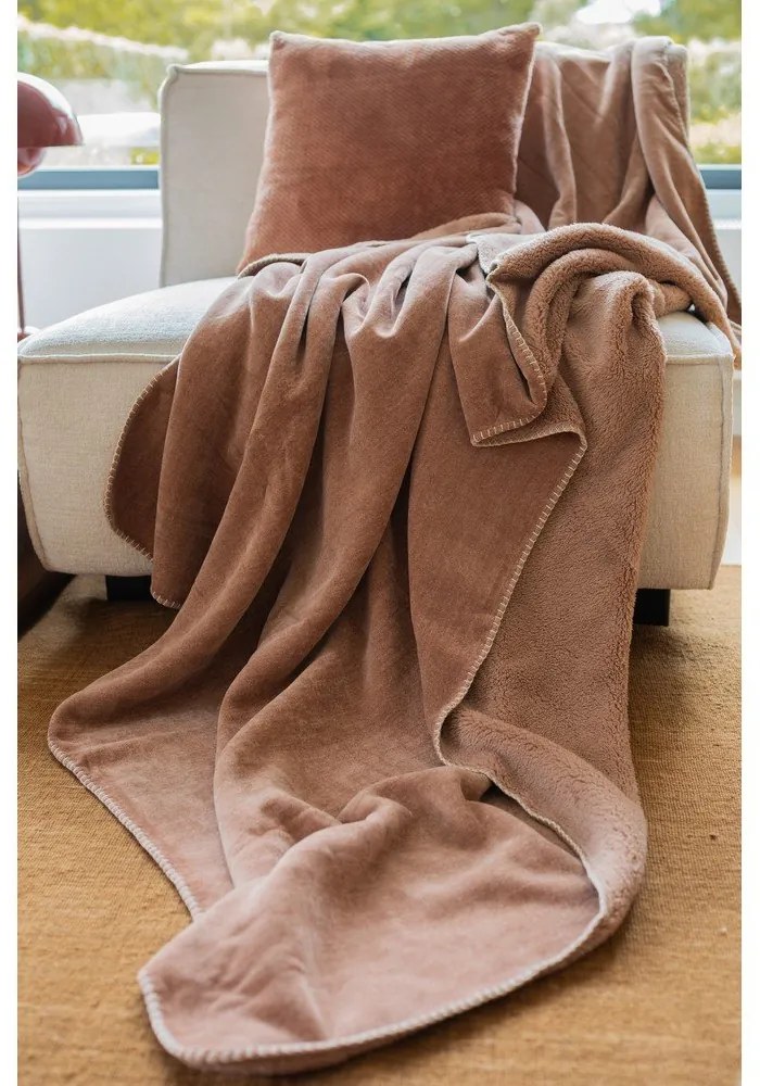 Coperta marrone in micropile 150x200 cm Tomo – Tiseco Home Studio