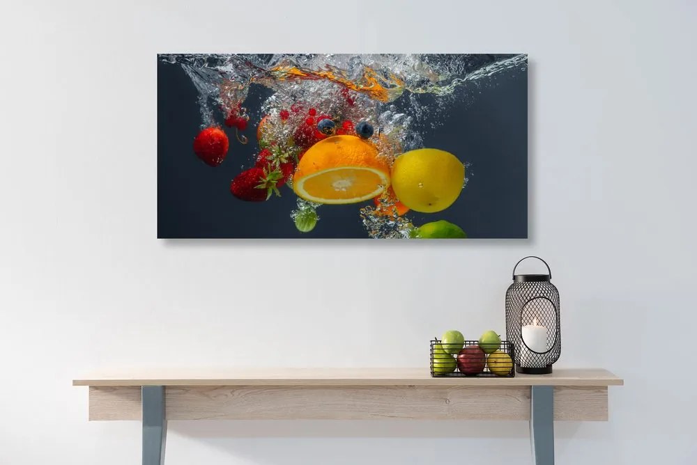 Stampa su tela – Caduta di frutta nell'acqua