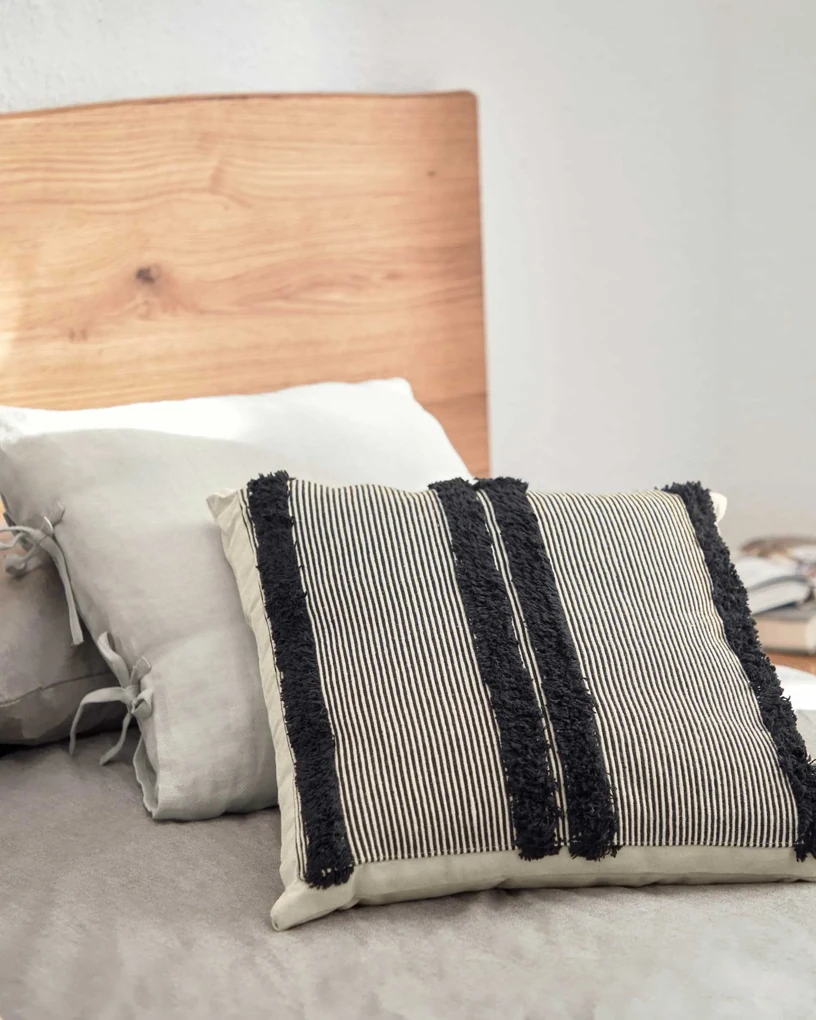 Kave Home - Fodera cuscino Margarte 100% cotone e righe bianche e nere 45 x  45 cm