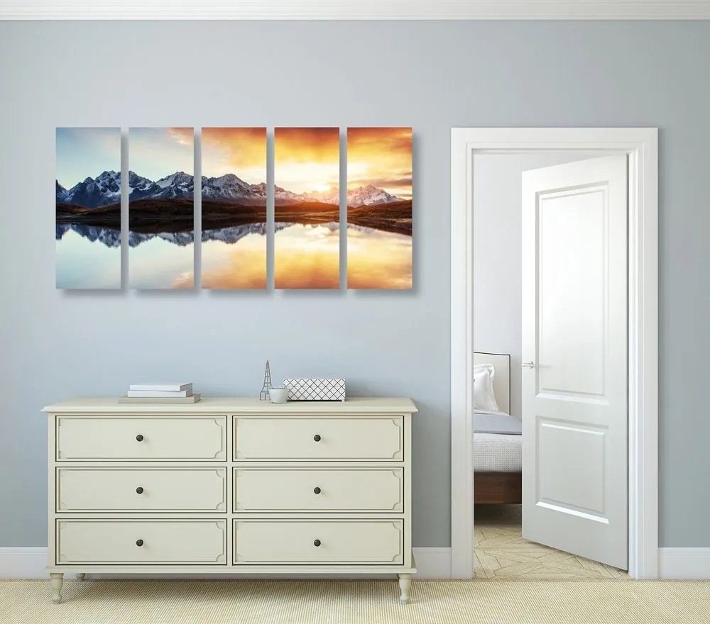 Quadri 5 pezzi – Tramonto abbagliante sul lago di montagna