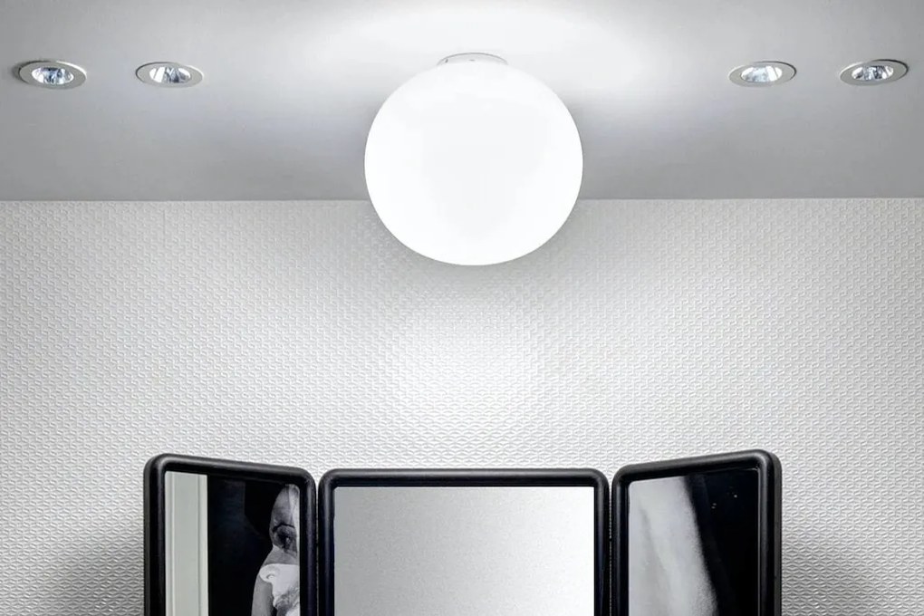 Flos Glo-Ball Ceiling 2 Lampada 45 cm Da parete/soffitto a luce diffusa in vetro opalino acidato bianco