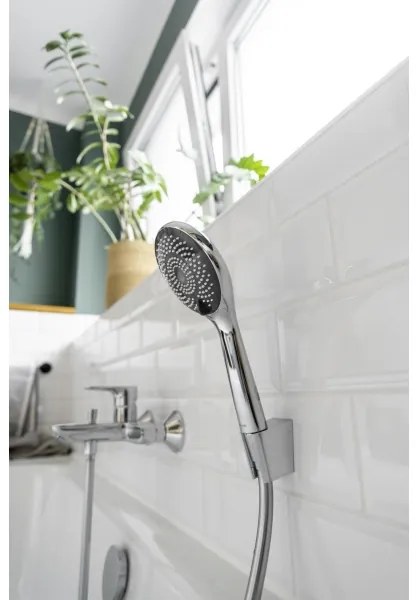 WENKO 23992100 - Soffione doccia Sistema di risparmio idrico 9,5x9,5 cm cromo lucido/grigio