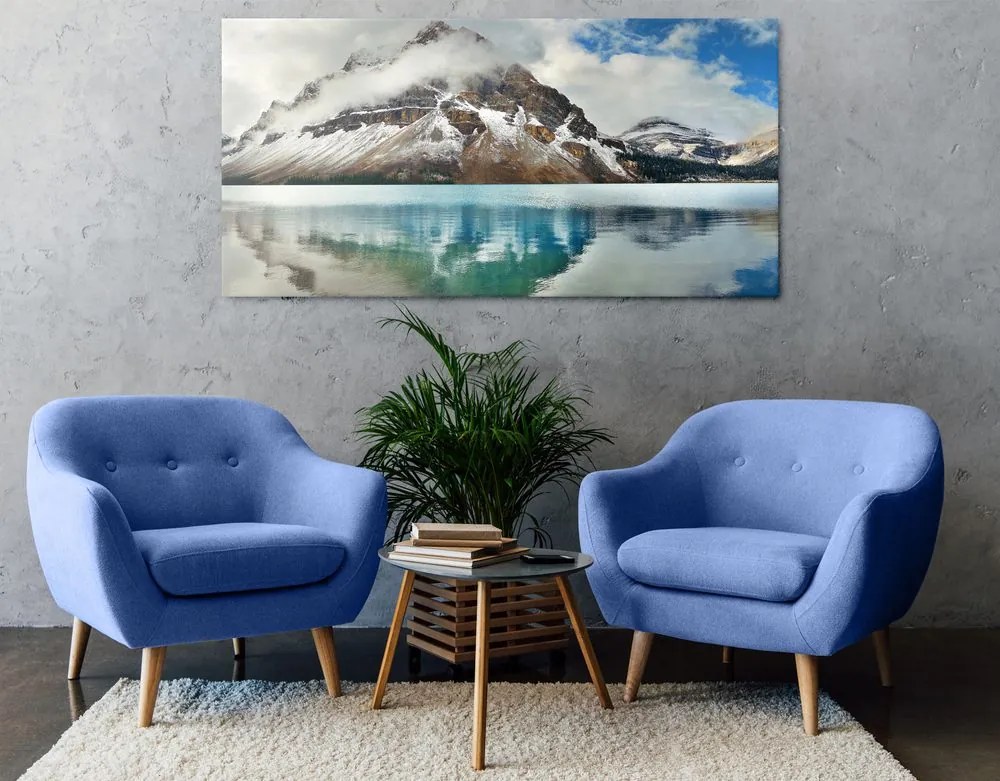 Quadro su tela – Lago vicino a una splendida montagna