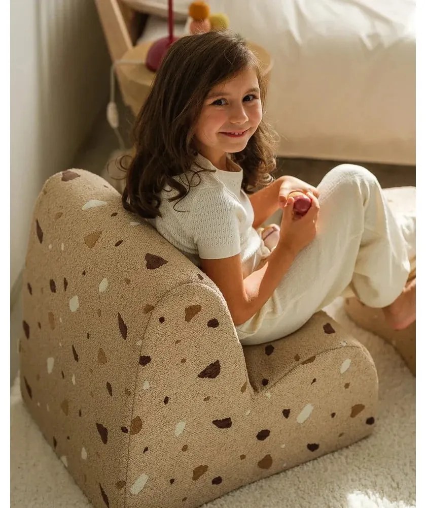 Poltrona per bambini marrone chiaro con rivestimento in bouclé e ciniglia Terrazzo Cloud – Wigiwama