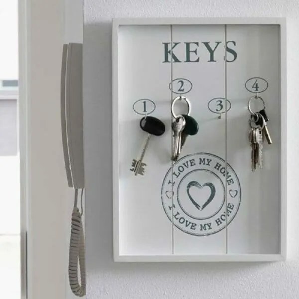 Trade Shop - Portachiavi Pannello Appendi Chiavi In Legno 4 Ganci 24 X 32 Cm I Love My Home