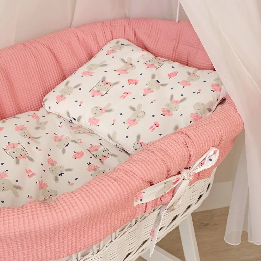Letto in vimini con attrezzatura per un bambino - Coniglio
