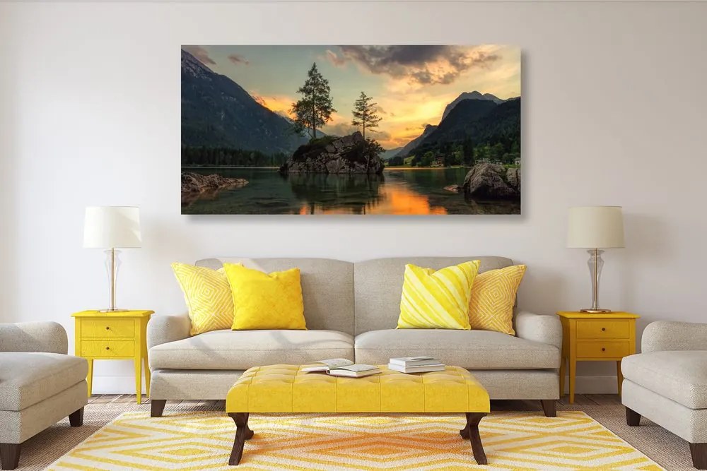 Quadro su tela – Paesaggio montano sul lago