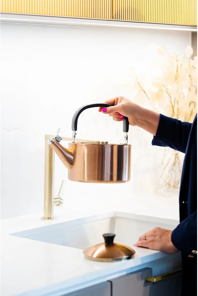 Bollitore color rame in acciaio inox 1,5 l Diamante – Vialli Design