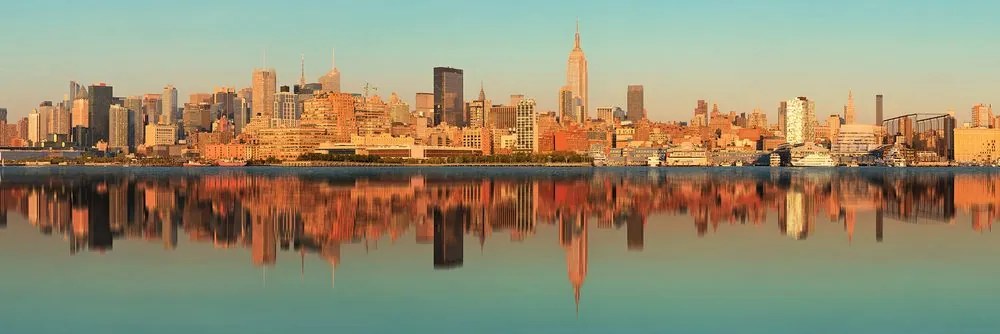Stampa su tela – Incantevole New York riflesso nell'acqua