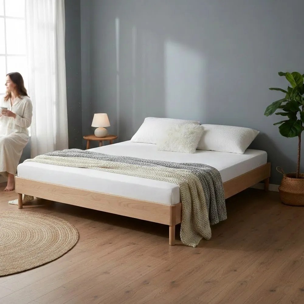 Letto matrimoniale di colore naturale in rovere massiccio senza testiera rete non inclusa 180x200 cm Forrest – Vipack