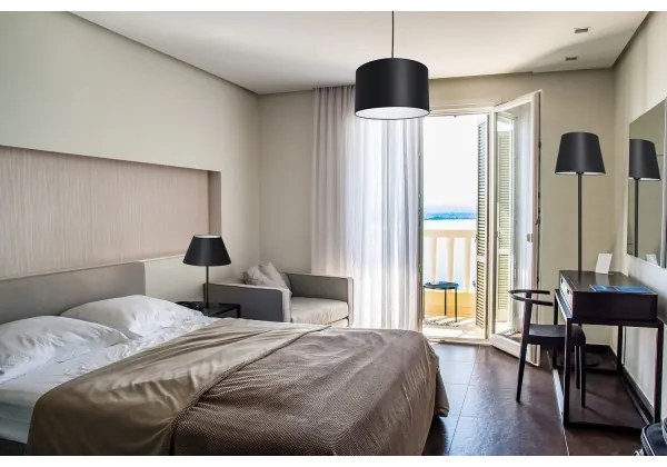 Lampadario a sospensione con filo ARDEN 1xE27/60W/230V diametro 25 cm nero/bianco