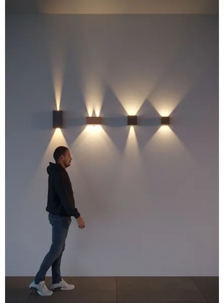 Redo 90304 - Lampada da parete per esterni a LED VARY 4xLED/5W/230V 3000K IP54 marrone