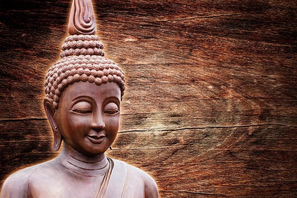 Carta da parati – Statua di Buddha su sfondo di legno