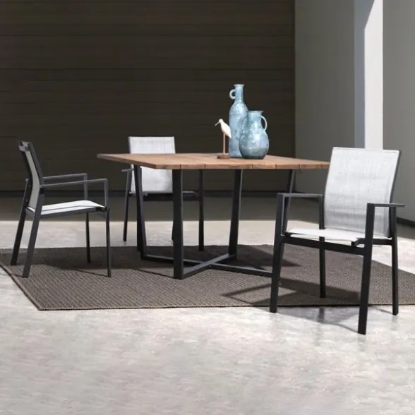 Tavolo da esterno quadrato in legno 130x130 cm gambe in acciaio Helsinki Bizzotto